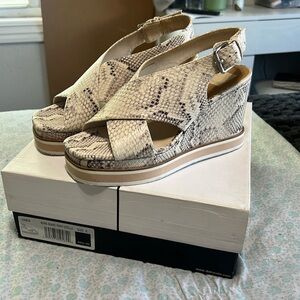 Dolce Vita - Wedge. Worn once.